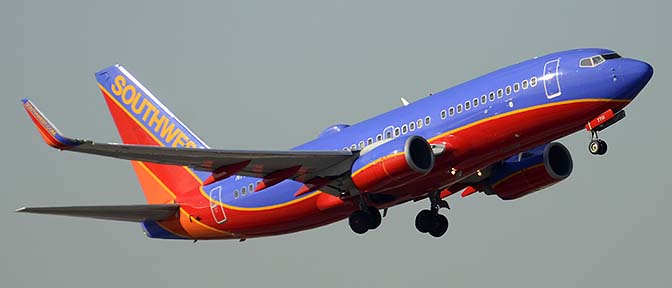 Southwest Boeing 737-7BD N7751A, Phoenix Sky Harbor, December 31, 2015